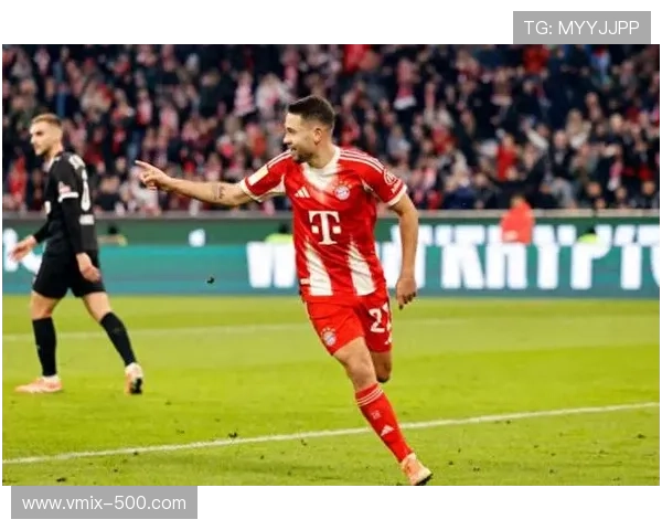 拜仁补时连入两球3-1逆转圣保利，联赛不败领跑优势扩大至8分